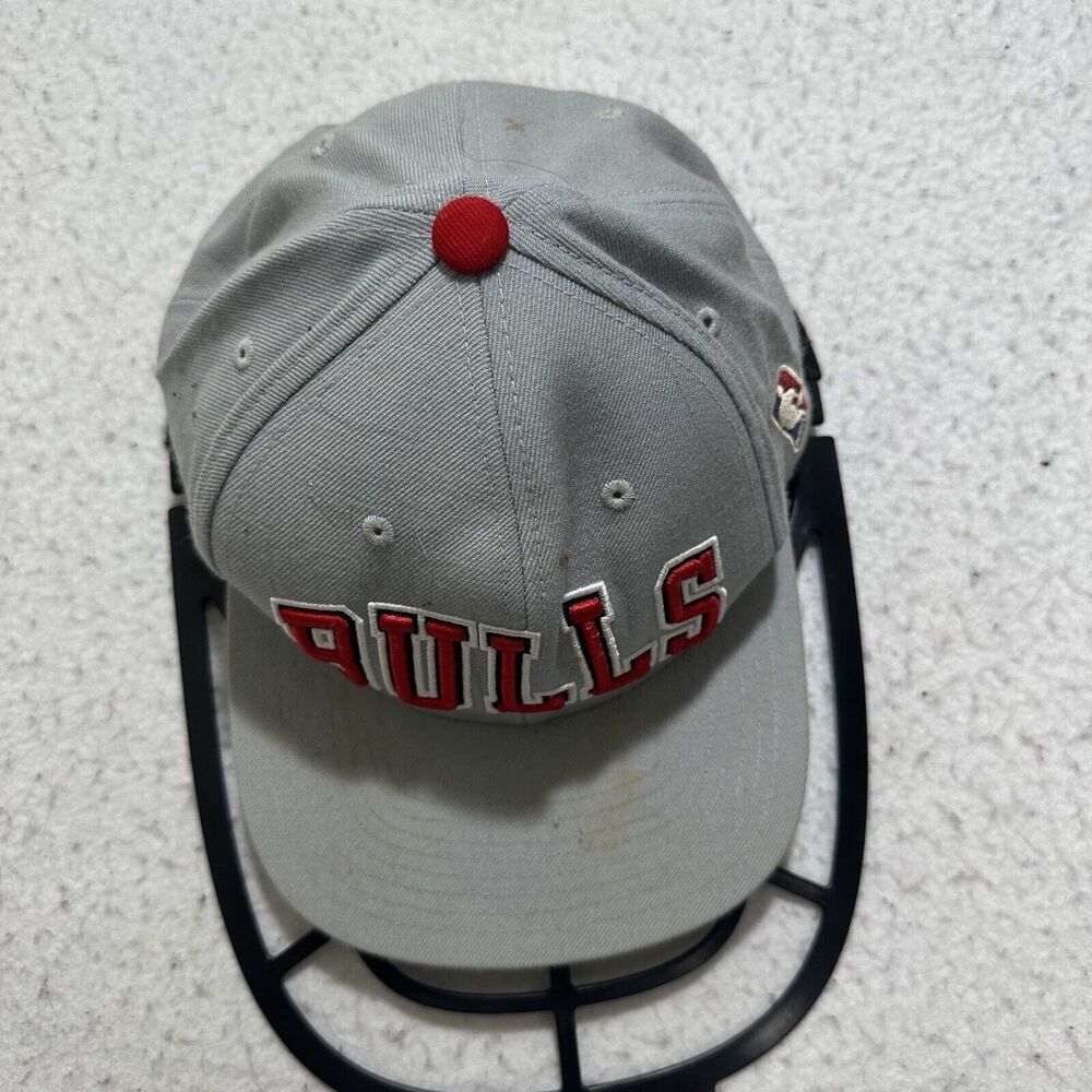 Mitchell & Ness Chicago Bulls Men's Adjustable Hat Baseball Cap Gray Red Wool - Picture 9 of 15